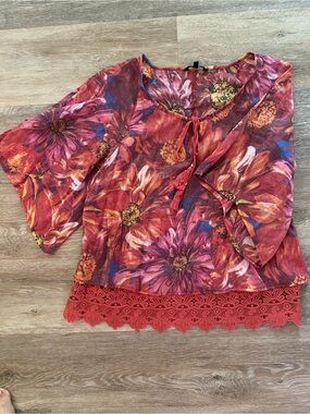 Unique Spectrum Floral Tie-Front Tunic Peasant in Red and Coral Medium